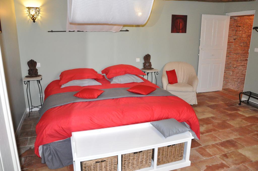 Le Lac De Crivito Bed & Breakfast Caraman Phòng bức ảnh