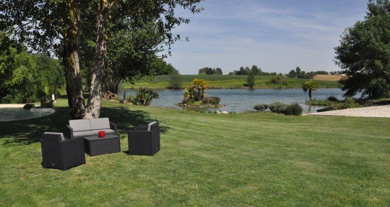 Le Lac De Crivito Bed & Breakfast Caraman Ngoại thất bức ảnh